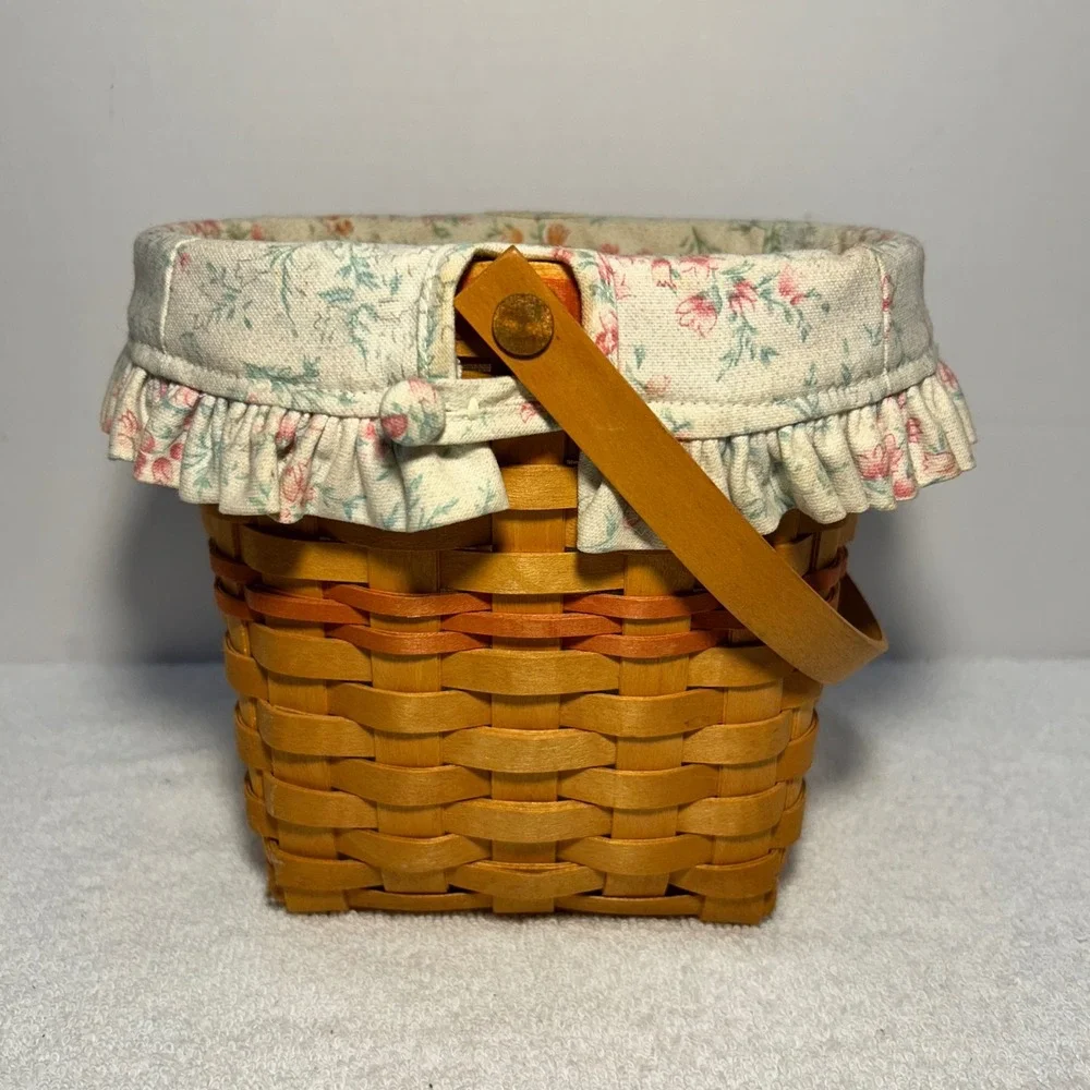 Longaberger 2001 Handwoven Basket with Floral Liner and Plastic Protector
